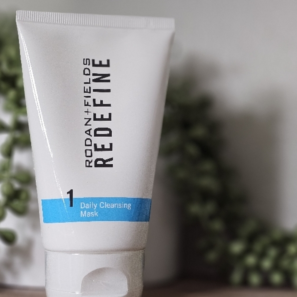 Rodan + Fields REDEFINE Daily Cleansing Mask